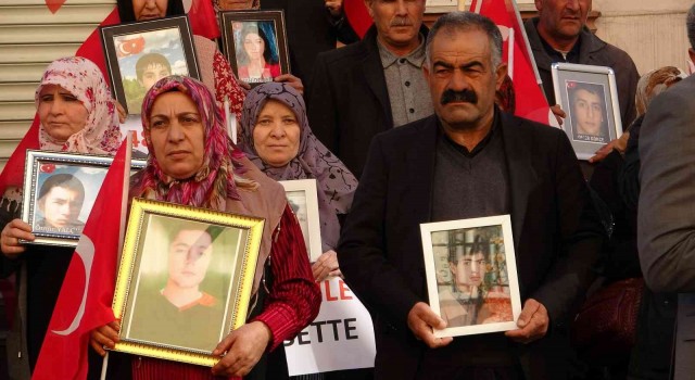 HDP önünde nöbet tutan ailelerin sayısı 349a yükseldi
