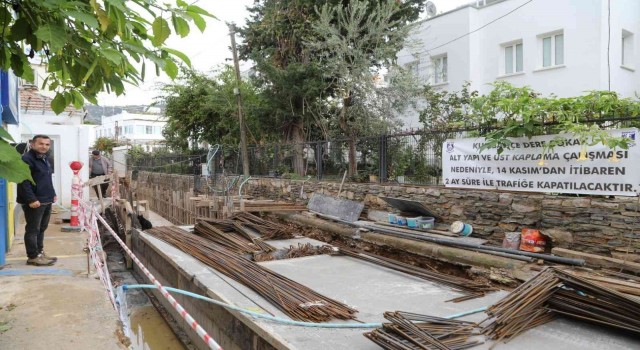 Her yağmurda taşkının yaşandığı sokağa müdahale ediliyor