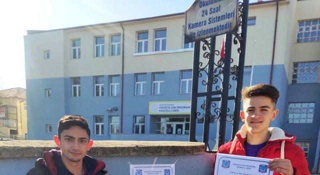 Hisarcık ÇPLde “Evindeki Kitabından Bir Kitap Bağışla ve Bir Işık Yak projesi