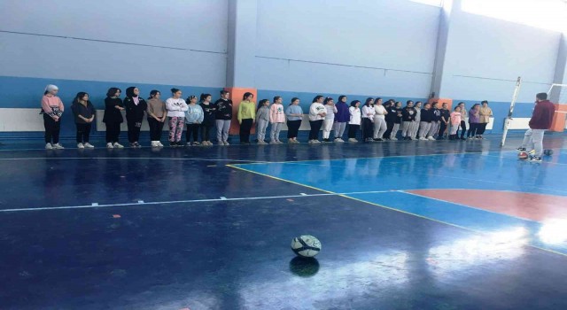 Hisarcıkta “Sporcu Eğitimi ve Gelişimi” kursuna yoğun ilgi