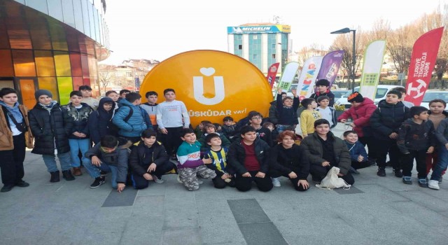İhlas Vakfı ve Gönüllülerinden 65 ortaöğretim öğrencisine boğaz turu
