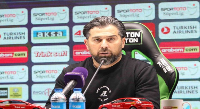 İlhan Palut: “Son dakikada yenilmemek, 1 puan daha koymak bizim için kar oldu”