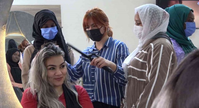 İlk kez ülkelerinden ayrılan Çadlı kadınlar Türkiyede meslek öğreniyor
