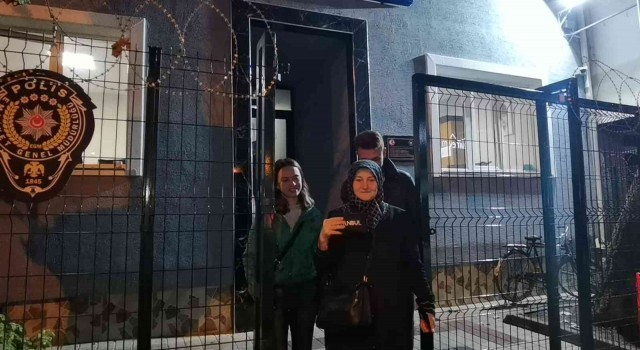 İnsanlık ölmemiş dedirten hareket...