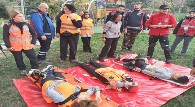 İstanbulda afet gönüllülerine eğitim verildi