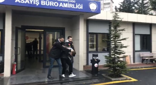 İstanbulda cephanelik gibi eve operasyon kamerada