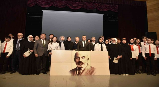 İstiklal Şairi Mehmet Akif Ersoy Gümüşhanede anıldı