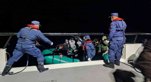 İzmir açıklarında 47 düzensiz göçmen kurtarıldı