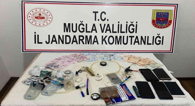 Jandarmadan Marmariste uyuşturucu operasyonu