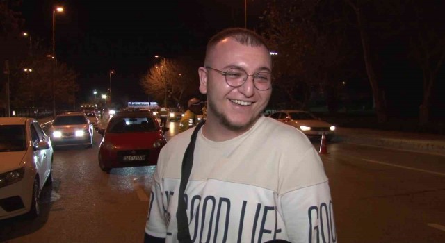 Kadıköyde denetime takılan korsan taksiciden muhabire ilginç tepki: Güleyim mi ağlayayım mı bilemedim