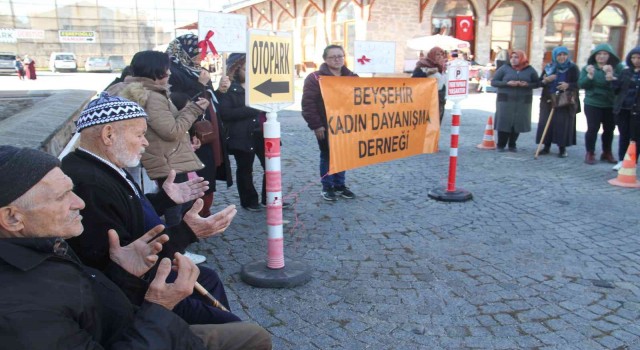 Kadınlar koca cinayetine kurban giden Eceyi ölüm yıldönümünde andı