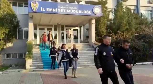 Kadınlara para karşılığı fuhuş yaptıran gruba operasyon: 2 tutuklu