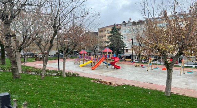 Kağıthanede Havuzlar Parkı baştan sona yenileniyor