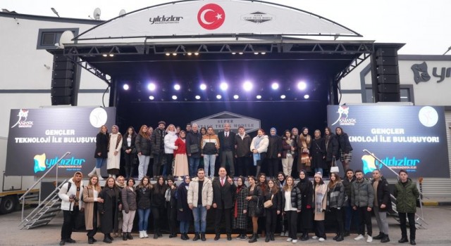Karabük Üniversitesi öğrencileri Süper Sahne Tır Modülü ‘Turnayı inceledi
