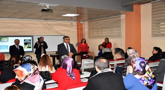Karabükte Aile Okulu projesi ile 2 bin 671 veli eğitim aldı