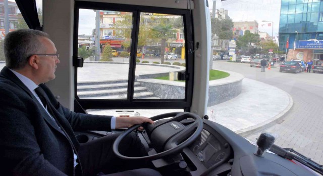 Karacabey Belediyesinin araç filosuna bir araç daha katıldı