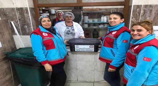 Karacasudaki lokantalarda artan yemekler can dostlara veriliyor