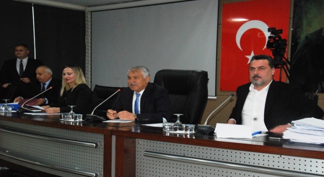 Karalar: Yılda 25 bin sokak hayvanı kısırlaştırmalıyız
