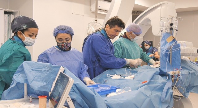 Kardiyolojinin kalbi Akdeniz Üniversitesinde attı