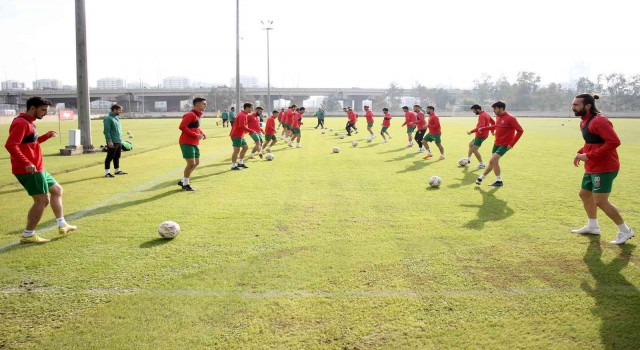 Karşıyakada, Kütahyaspor karşılaşmasının hazırlıkları devam ediyor