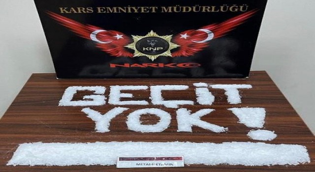 Karsta uyuşturucu tacirlerine darbe