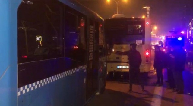 Kartalda minibüs İETT otobüsüne arkadan çarptı: 7 yaralı