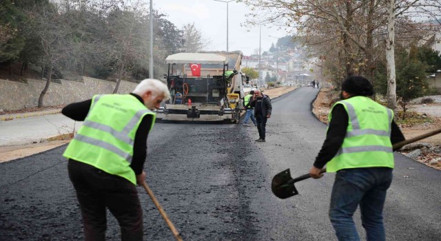 Kavaklıderede birinci kat sıcak asfalt tamamlandı