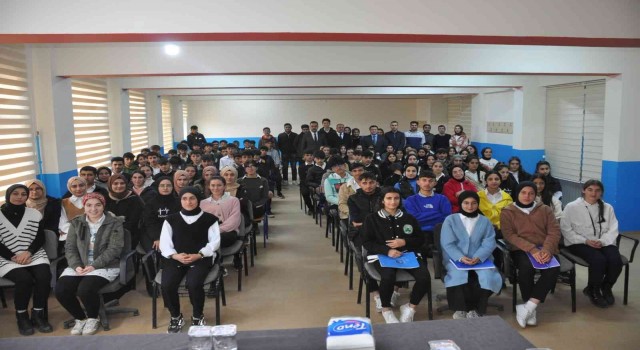 Kaymakam Ocak ‘Kariyer Günlerinde öğrencilerle buluştu