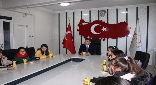 Kaymakam Özçelikten ‘Çevreme duyarlıyım, değerlerime sahip çıkıyorum projesine destek