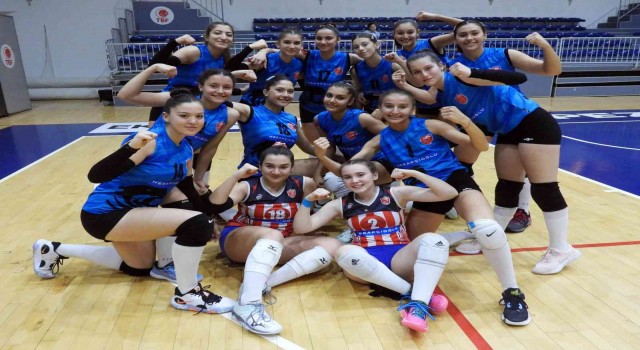 Kepezin kadın voleybolcularından final gibi galibiyet