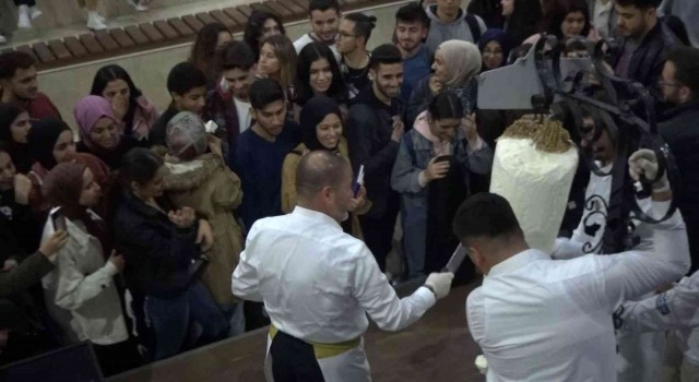 Kervancıoğlu: Gençlerimiz bizim geleceğimiz