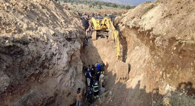 Kiliste su kanalı kazısında 2 işçi toprak altında kaldı