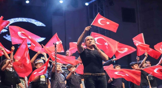 Kıraçın Uşak için hazırladığı klip 24 saatte binlerce izlendi