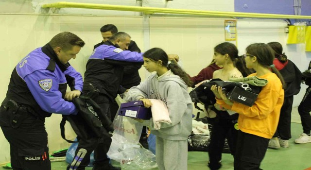 Kırklarelinde kız öğrencilere yönelik çim hokey kursu açıldı