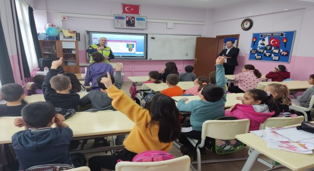 Kırklarelinde öğrencilere trafik eğitimi
