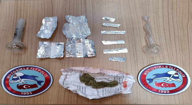 Kırklarelinde ruhsatsız tabanca ve uyuşturucu ele geçirildi