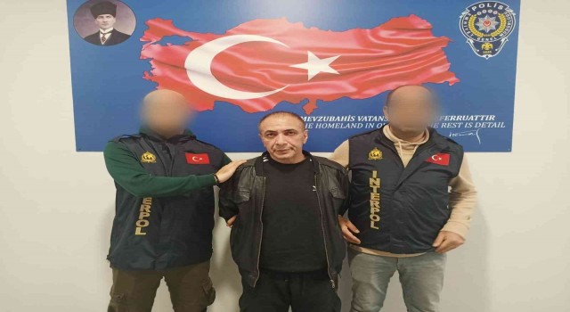 Kırmızı bültenle aranan Serkan Akbaba Almanyada yakalanarak Türkiyeye getirildi