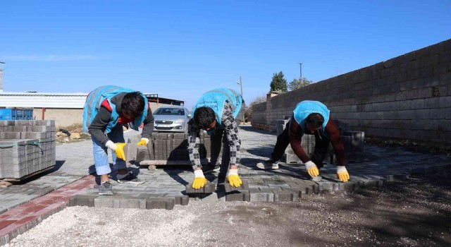 Kırsal mahallelerde üst yapı çalışmaları devam ediyor