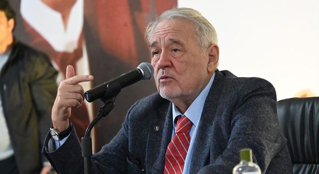 Kitap Fuarı’nın “Onur konuğu” İlber Ortaylı Osmaniye'de söyleşiye katıldı