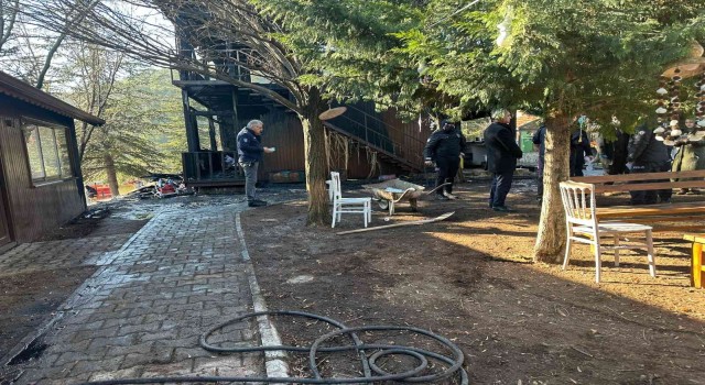 Kızılcahamamda ahşap restoranda çıkan yangında işletme sahibi yanarak can verdi