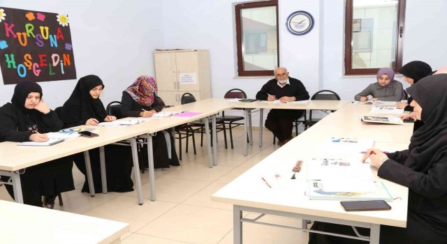 KO-MEKte 122 bin kursiyere yabancı dil eğitimi verildi