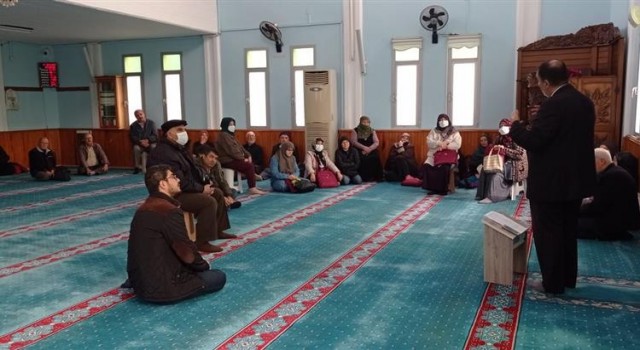 Koçarlıda umreye gidecek olan vatandaşlar bilgilendirildi