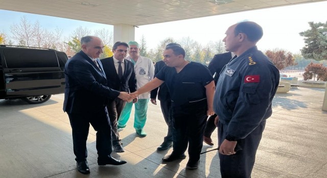 Konya Valisi Özkandan düşen Türk Yıldızları uçağının pilotuna ziyaret