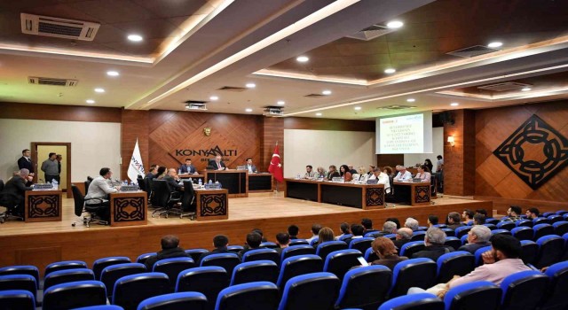 Konyaaltında yılın son meclis toplantısı yapıldı