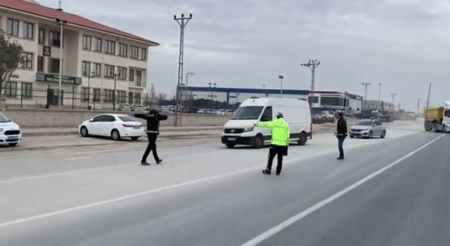 Konyada 1 milyon 500 bin adet makaron ele geçirildi