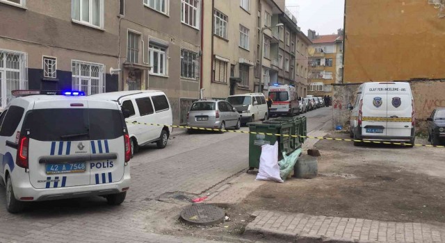 Konyada cinnet geçirerek kızlarını öldüren baba polise teslim oldu