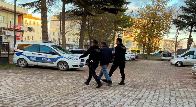 Konyada evden televizyon çalan hırsız tutuklandı