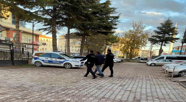 Konyada hırsızlık şüphelisi tutuklandı