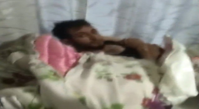 Konyada hırsızlıktan aranan şahıs yastık ve yorganların arasında yakalandı