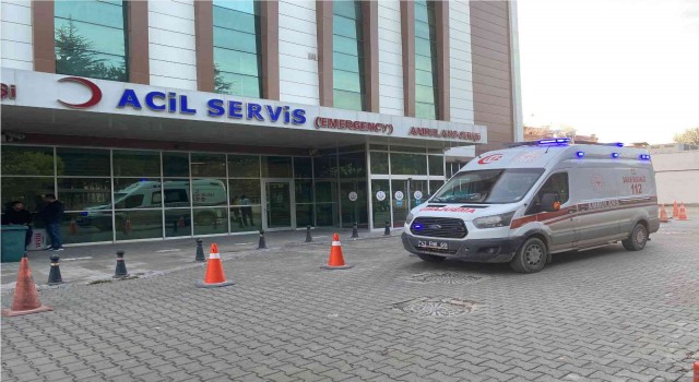 Konyada inşattan düşen işçi yaralandı